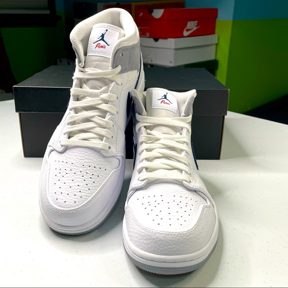 Air Jordan 1 Mid P1 Mens Size 9.5 White Leather Sneakers Basketball Shoes - Picture 2 of 13